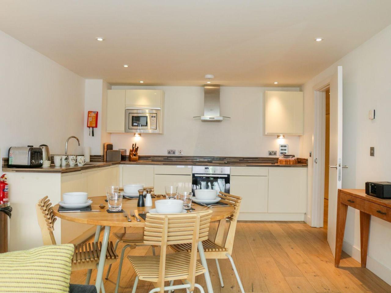 Gara Rock - Garden Apartment 7, Salcombe Bagian luar foto